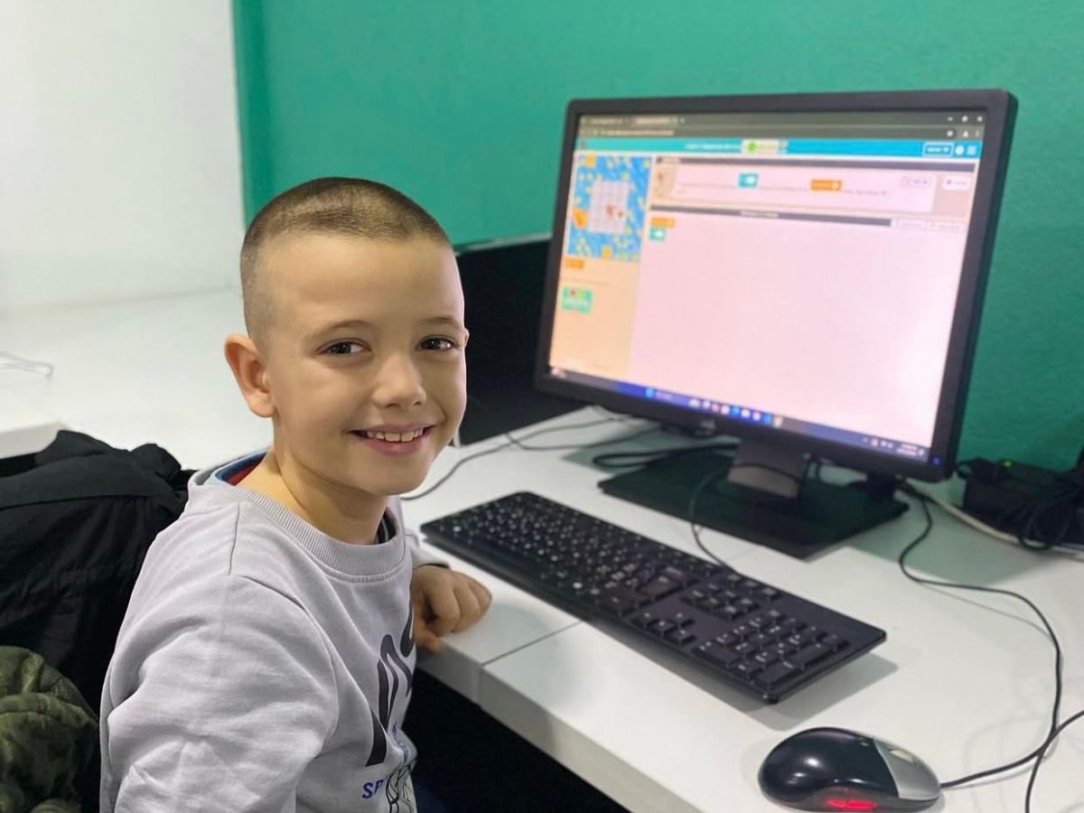 Health Minister meets student Amar Dobreva after success with "Health Digitize"